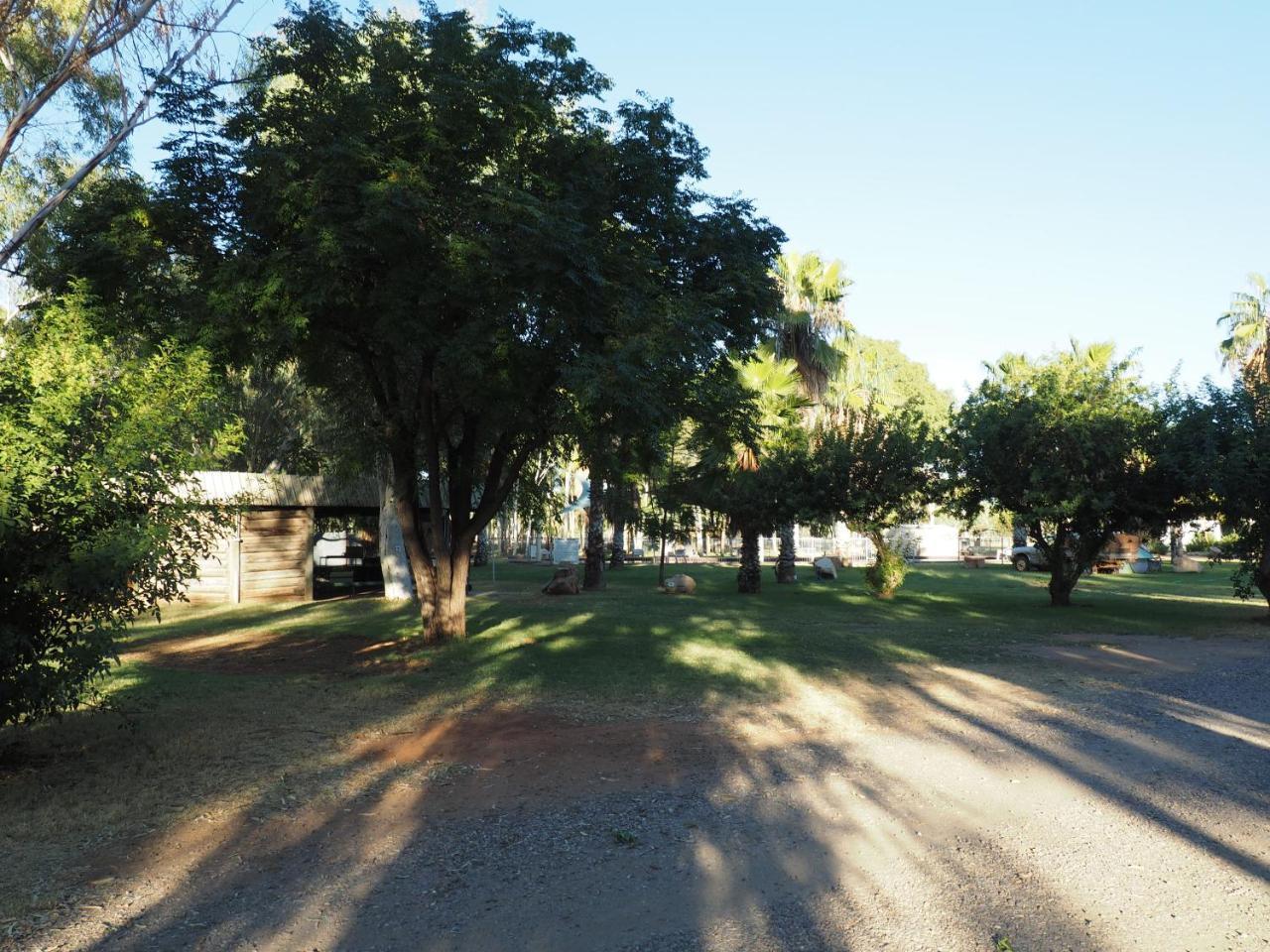 Heritage Caravan Park ينابيع أليس المظهر الخارجي الصورة