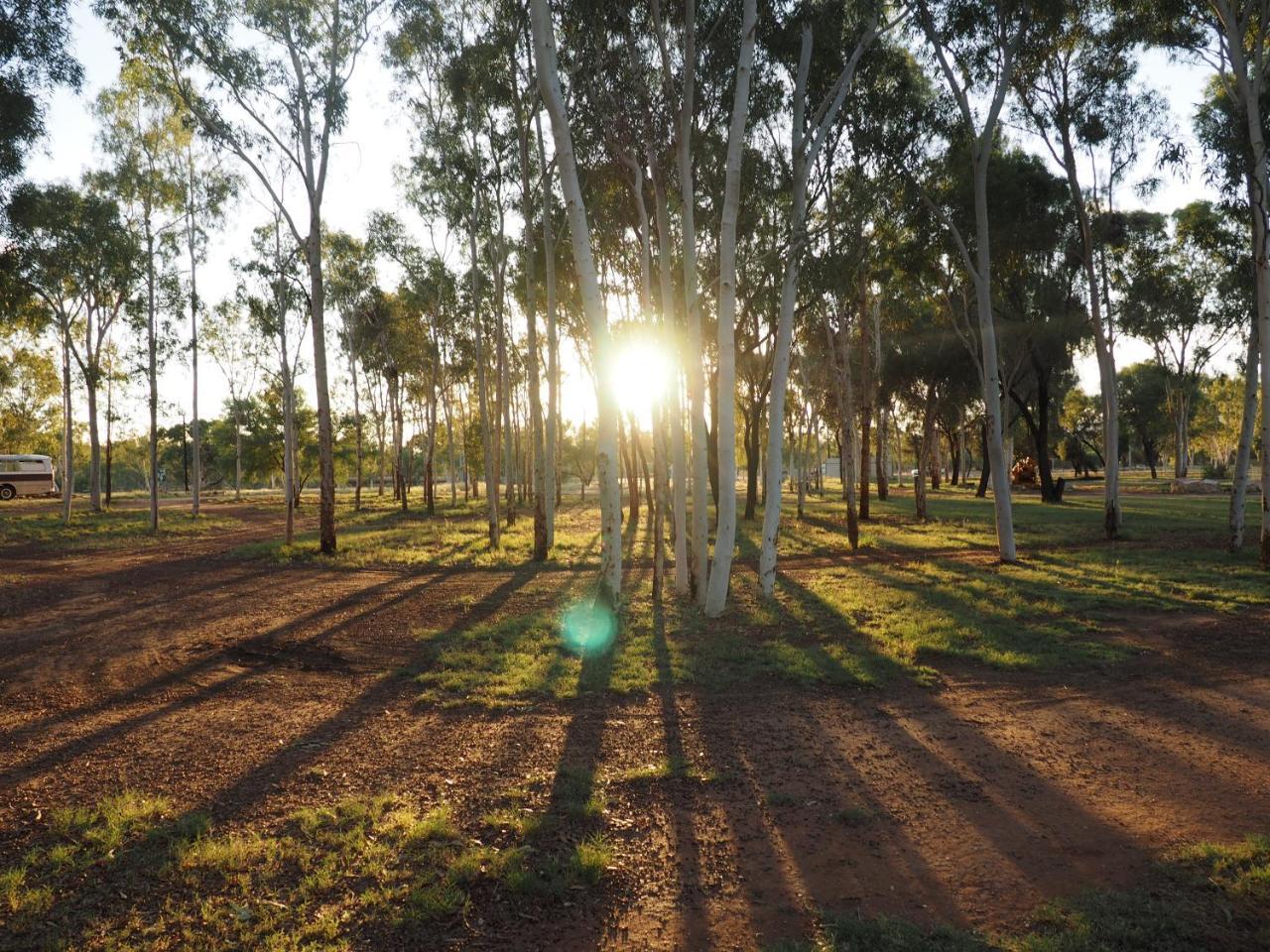 Heritage Caravan Park ينابيع أليس المظهر الخارجي الصورة