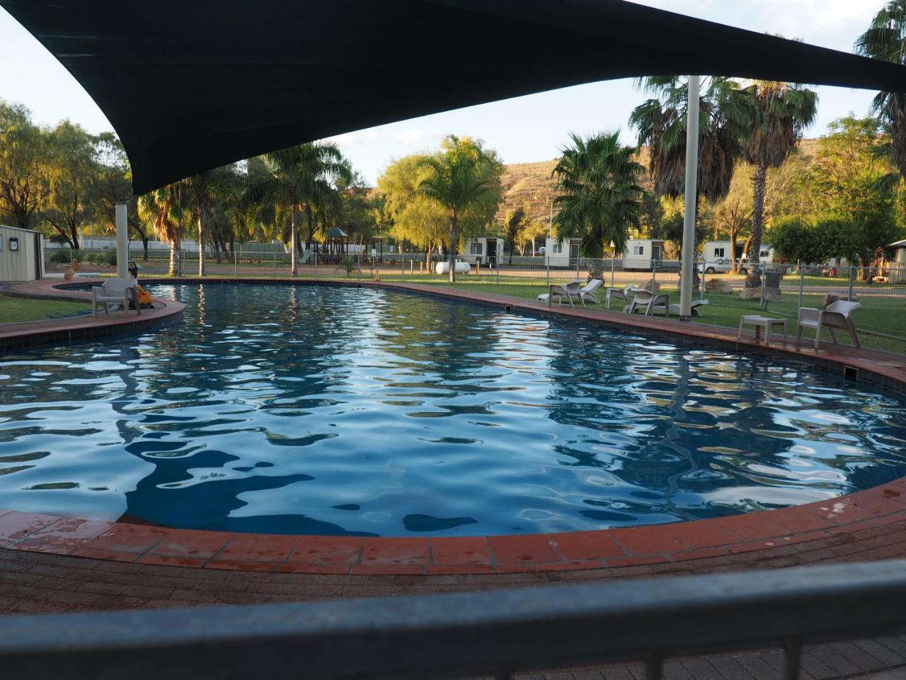 Heritage Caravan Park ينابيع أليس المظهر الخارجي الصورة