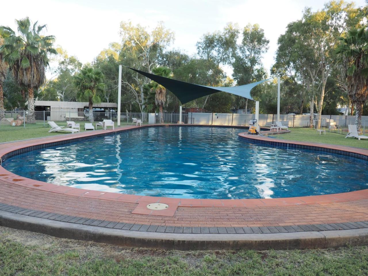 Heritage Caravan Park ينابيع أليس المظهر الخارجي الصورة